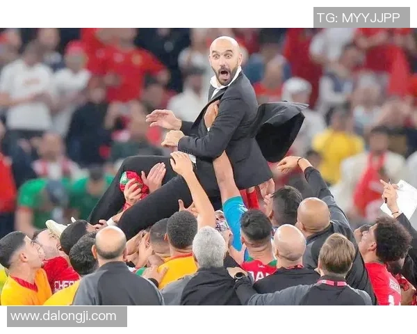 外国足球明星太太们的奢华生活与背后的故事揭秘